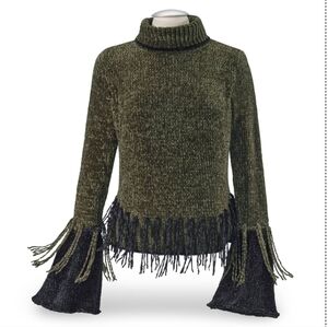 NWT Angie Contrast Fringe Chenille Olive Black Sweater – Size M